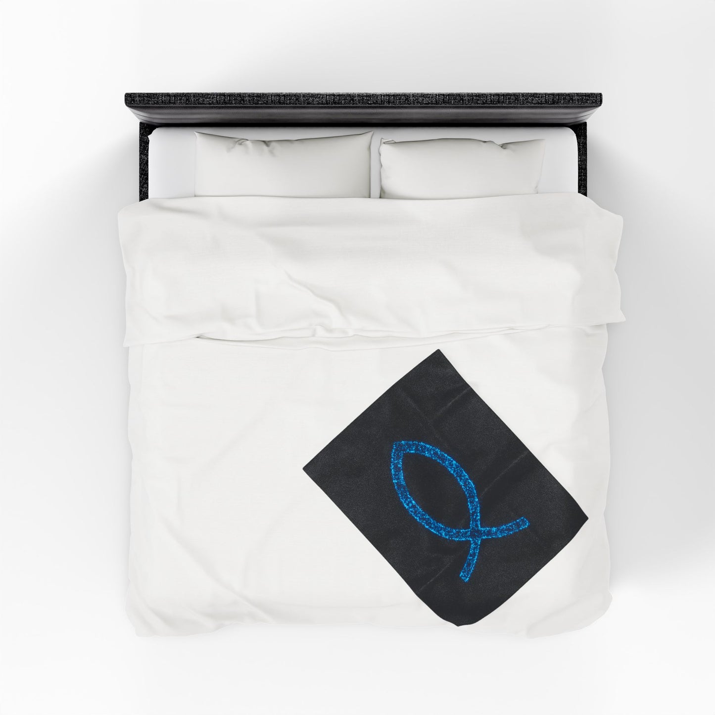 Cozy Velveteen Plush Blanket with Sparkling Blue Fish Design