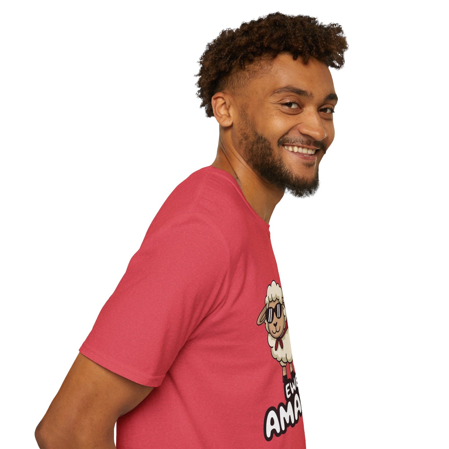 Ewe Are Amazing Funny Sheep Shirt – Cute Animal Pun T-Shirt – Superhero Lamb Graphic Tee for Farmers, Animal Lovers & Gift Giving