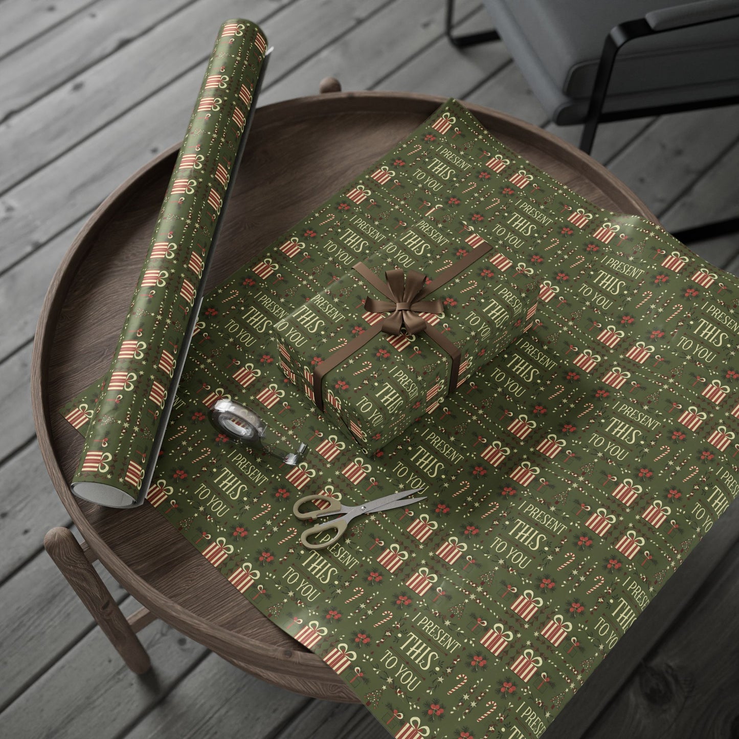 Christmas Wrapping Paper - Green 'I Present This To You'