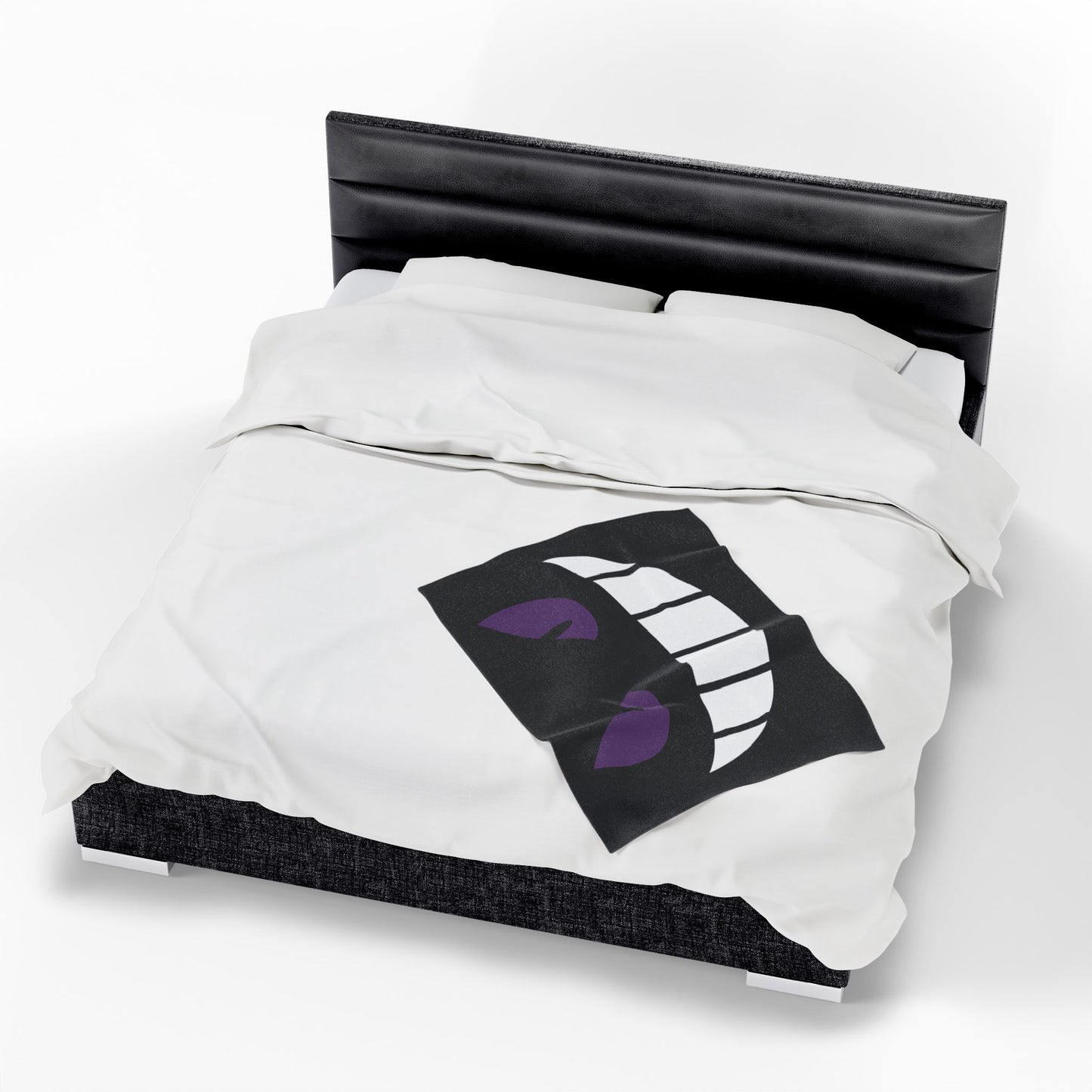 Evil Grin Blanket, Spooky Purple Eyes Throw Blanket, Creepy Cute Gamer Room Decor, Halloween Horror Bedding, Gothic Cozy Plush Blanket