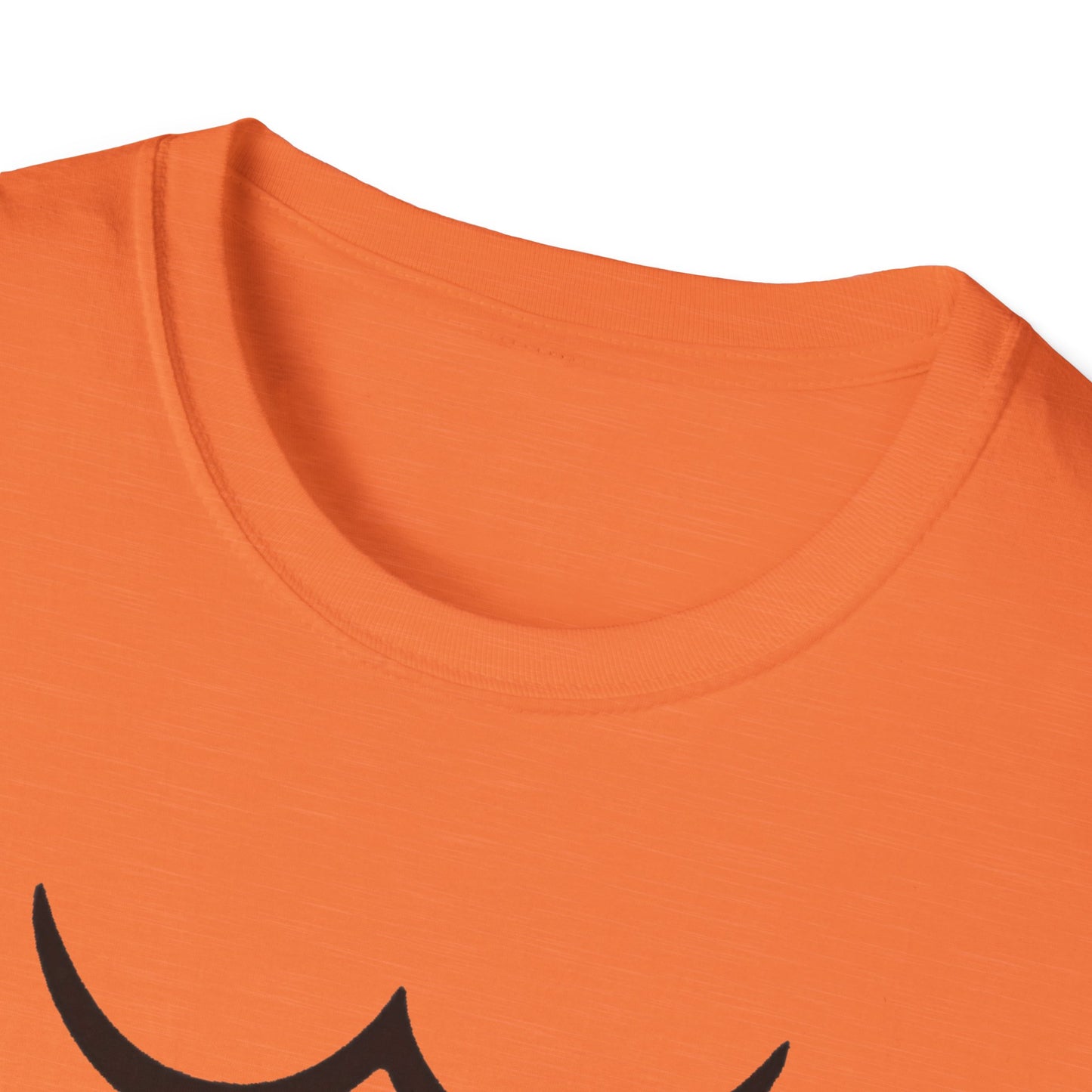 Ghost Face Graphic T-Shirt – Funny Spooky Cute Retro Halloween Tee, Y2K Nostalgia Bold Design, Soft Cotton, Fall Gift Shirt