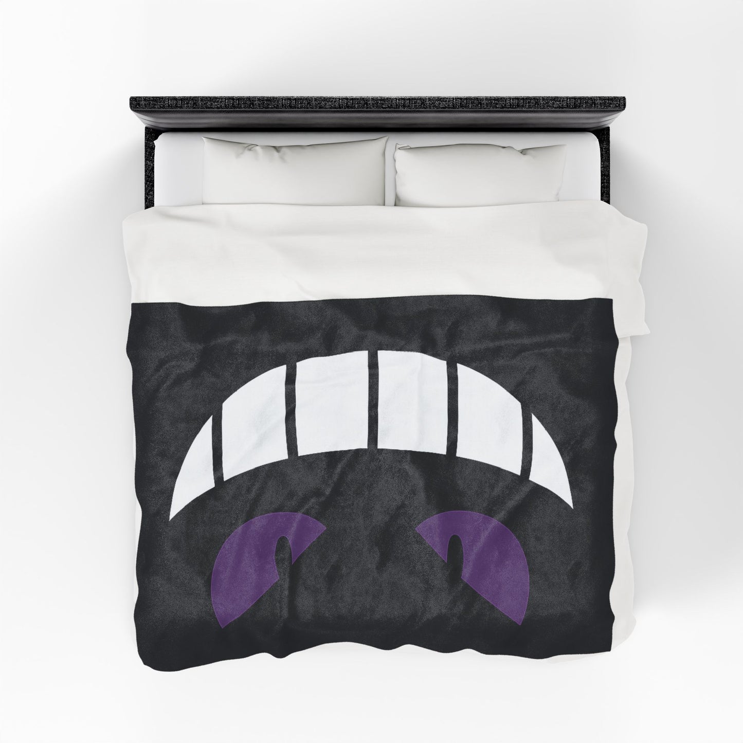 Evil Grin Blanket, Spooky Purple Eyes Throw Blanket, Creepy Cute Gamer Room Decor, Halloween Horror Bedding, Gothic Cozy Plush Blanket