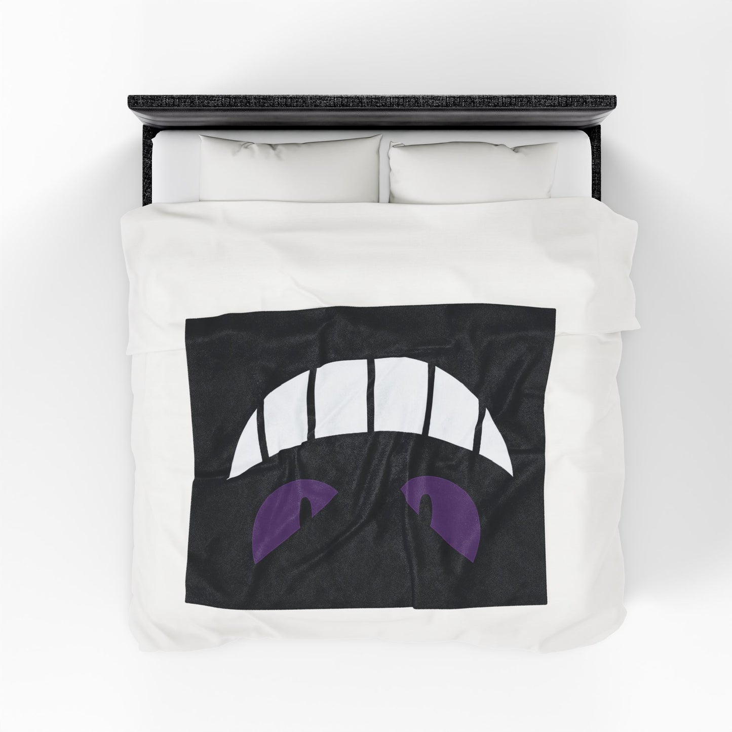 Evil Grin Blanket, Spooky Purple Eyes Throw Blanket, Creepy Cute Gamer Room Decor, Halloween Horror Bedding, Gothic Cozy Plush Blanket