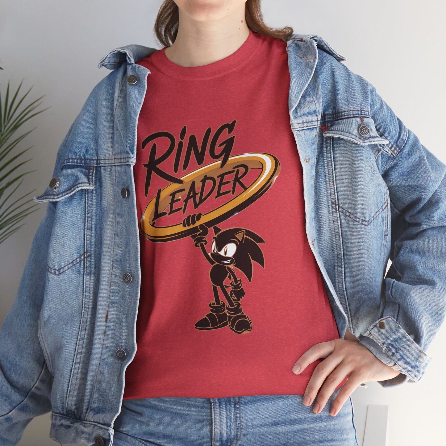 Ring Leader Video Game Shirt – Fast Speed Hero Holding Gold Ring – Retro Gamer Graphic Tee for Arcade, Anime, and Gaming Fans