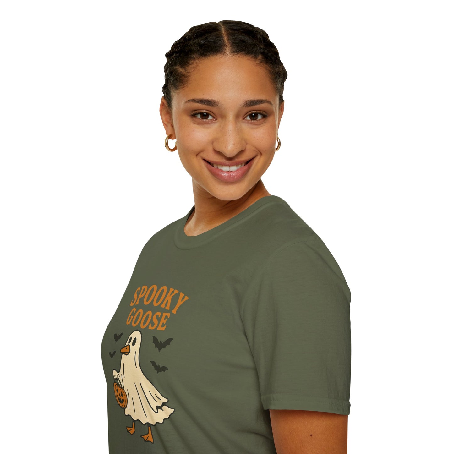 Spooky Goose Halloween T-Shirt | Ghost Costume Goose Tee | Funny Fall Bird Shirt | Spooky Animal Halloween Graphic T-Shirt