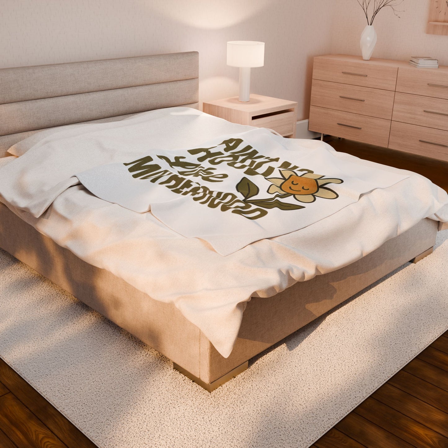 Plush Blanket with 'Ain't No Hood Like Motherhood' Design Mother's Day Throw Blanket Decor Gift for Mom