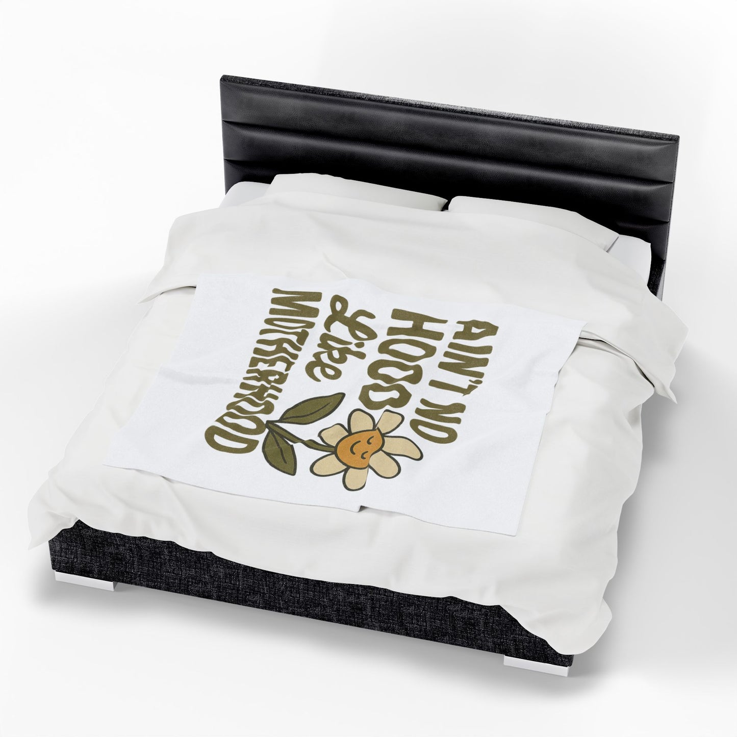 Plush Blanket with 'Ain't No Hood Like Motherhood' Design Mother's Day Throw Blanket Decor Gift for Mom