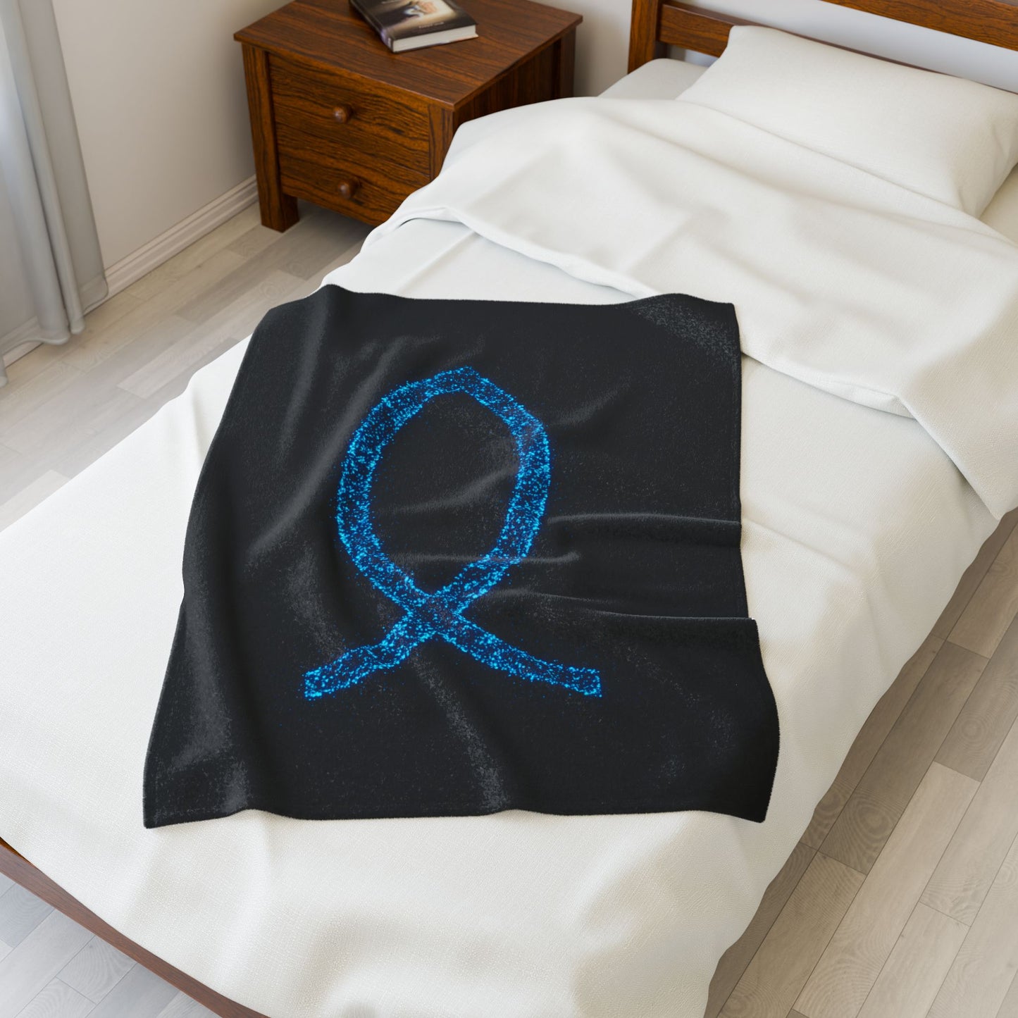 Cozy Velveteen Plush Blanket with Sparkling Blue Fish Design
