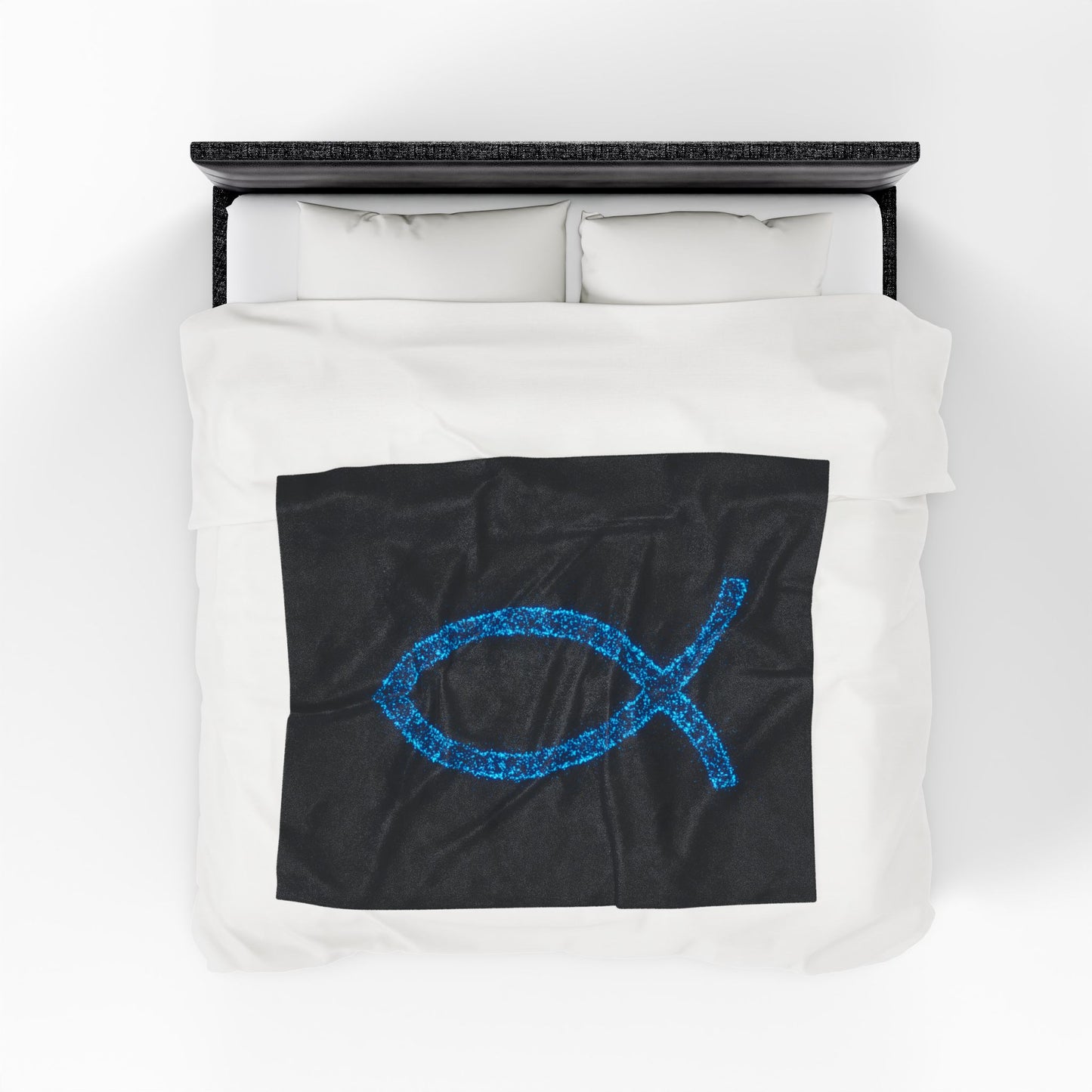 Cozy Velveteen Plush Blanket with Sparkling Blue Fish Design